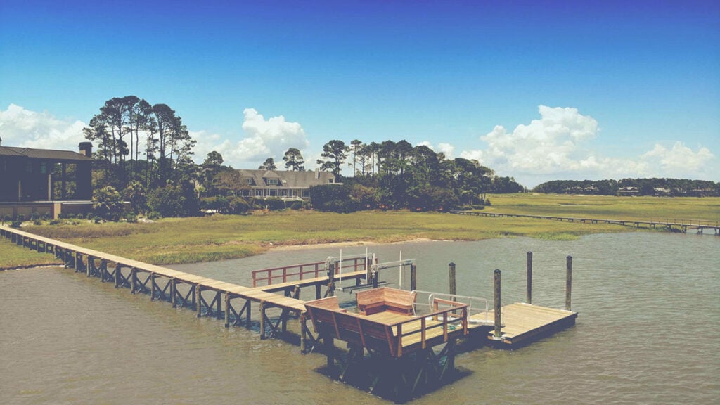 Residential dock with lift