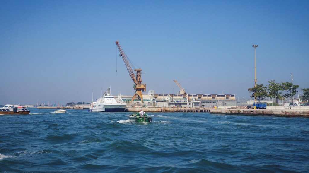 marine construction contractor